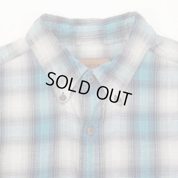 画像3: 90-00's ST JOHN'S BAY フランネル ボタンダウンシャツ "Ombre Plaid" (3)