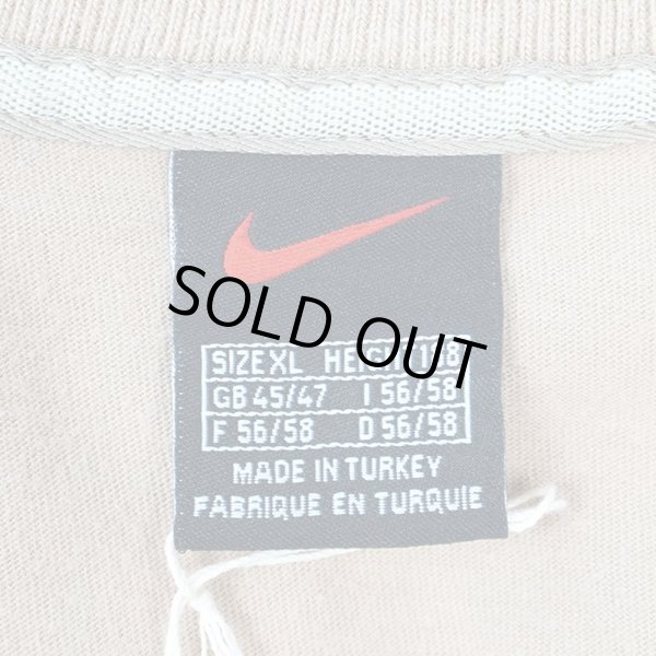 画像2: 00's NIKE Vネック ロゴ刺繍 Tシャツ "スモールスウォッシュ" (2)