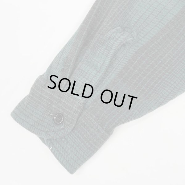 画像4: 90's OSHKOSH ヘビーネルシャツ "Black×Green Ombre Plaid" (4)