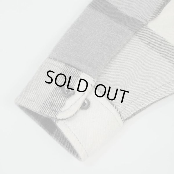 画像3: 90's ST JOHN'S BAY ヘビーネルシャツ “MADE IN USA” (3)