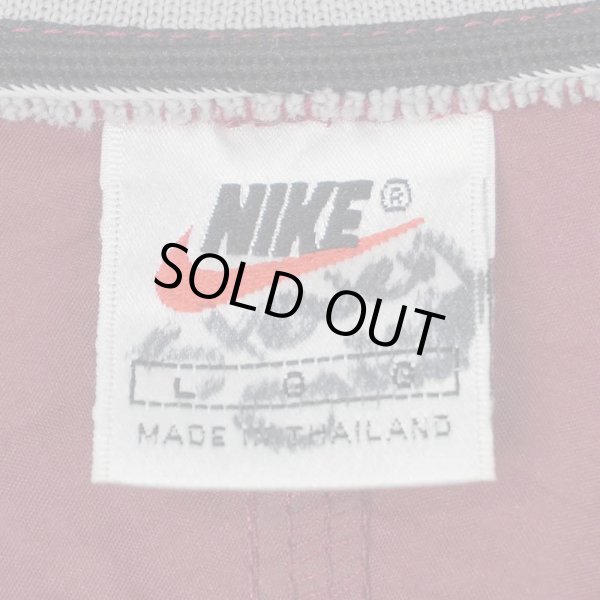 画像2: 90's NIKE Vネック ナイロンプルオーバー (2)