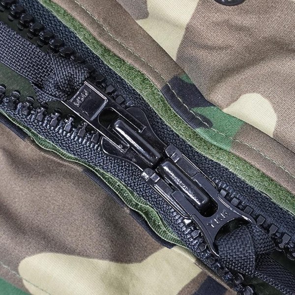 画像3: 【DEADSTOCK / MEDIUM-SHORT】00's US.ARMY ECWCS ウッドランドカモ柄 GORE-TEX PARKA (3)
