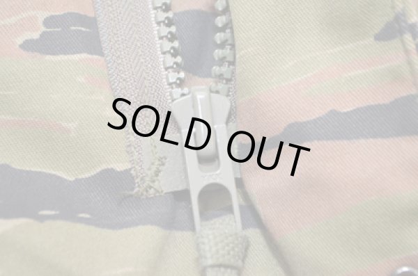 画像4: 90's ALPHA社製 Tiger camo M-65フィールドJKT "DEADSTOCK” (4)