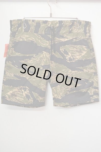 画像1: Hi-smile SURF SHORTS "Tiger Stripe Camo" (1)