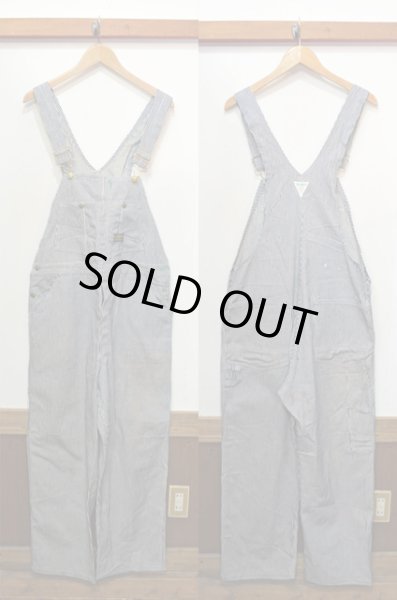 画像2: 80's OSHKOSH ヒッコリーストライプ柄 オーバーオール “DEADSTOCK” (2)