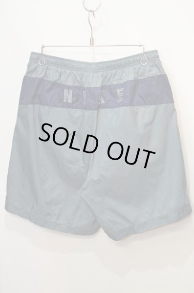 画像2: 00's NIKE バイカラーナイロンショーツ (2)