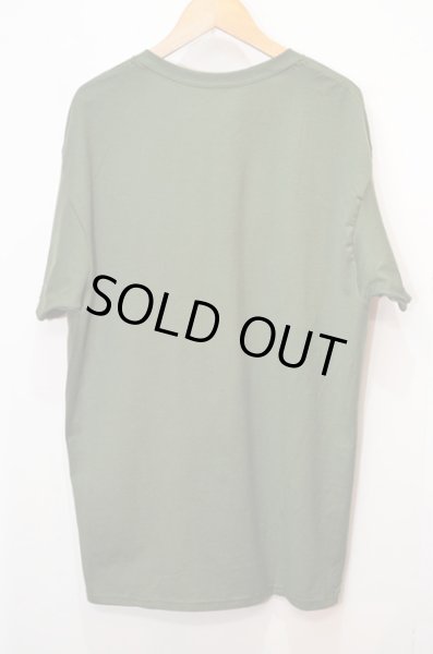 画像2: 日本未発売 FRUIT OF THE LOOM ポケットTシャツ “MILITARY GREEN” (2)