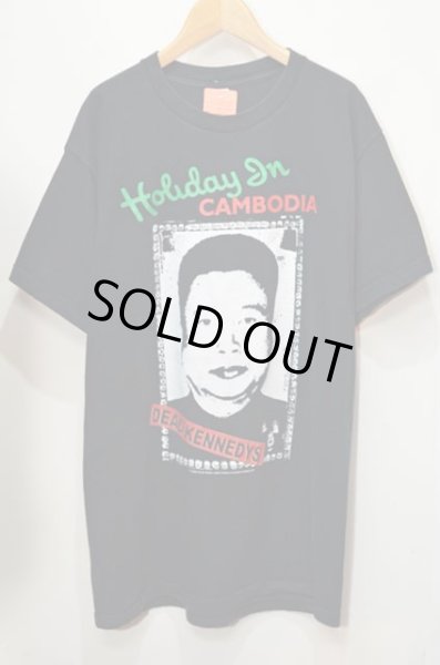 画像1: 2002's DEAD KENNEDYS バンドTシャツ “Holiday in CAMBODIA” (1)