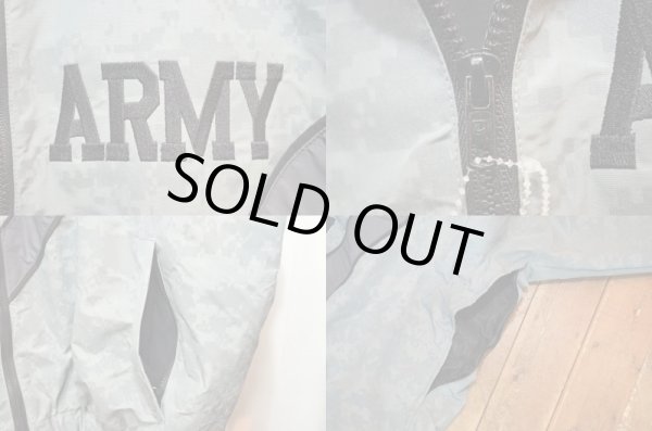 画像4: US.ARMY IPFU ピクセルカモ柄 トレーニングジャケット “DEADSTOCK” (4)