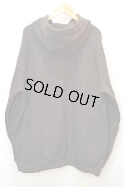 画像2: 日本未発売 Carhartt スウェットパーカー "BROWN" (2)