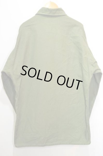 画像2: 60's US ARMY コットンサテン ユーティリティーシャツ "1st 後期型" (2)