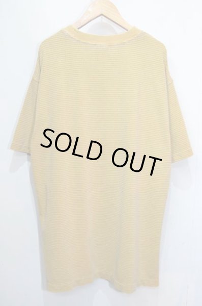 画像2: 90-00's Woolrich 総柄 ポケットTシャツ “YELLOW” (2)