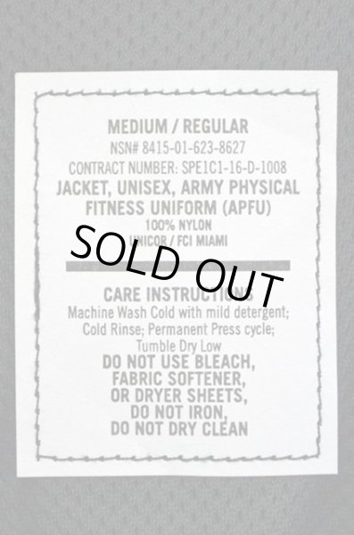 画像3: US.ARMY APFU ナイロントレーニングジャケット “MEDIUM-REGULAR / DEADSTOCK” (3)