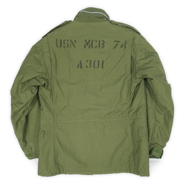 画像2: 60's US.NAVY M-65 2nd フィールドジャケット "Gray Liner / NMCB Stencil" (2)