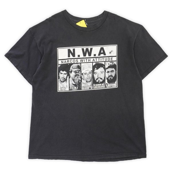 画像1: 00's N.W.A "NARCOS WITH ATTITUDE" パロディプリントTシャツ (1)