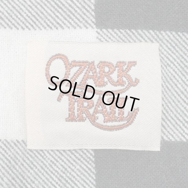 画像2: 80's OZARK TRAIL ブロックチェック柄 プリントネルシャツ “MADE IN USA” (2)