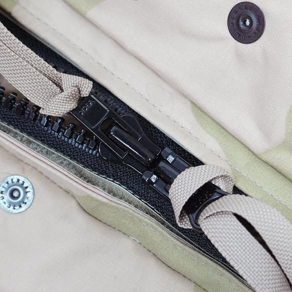画像4: 00's US.ARMY ECWCS 3C デザートカモ柄 GORE-TEX PARKA "DEADSTOCK / LARGE-REGULAR" (4)