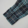 画像4: 00's ST JOHN'S BAY フランネル ボタンダウンシャツ “Blue × Black Plaid” (4)