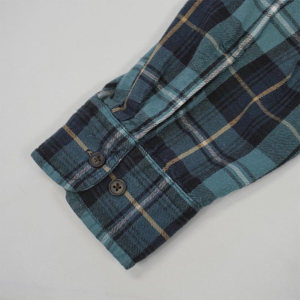 画像4: 00's ST JOHN'S BAY フランネル ボタンダウンシャツ “Blue × Black Plaid” (4)
