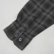 画像4: 00's Claiborne オンブレチェック柄 レーヨンシャツ "BLACK BASE" (4)