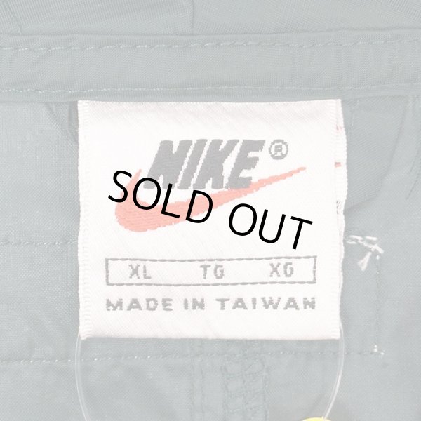 画像2: 90's NIKE ナイロンアノラック (2)