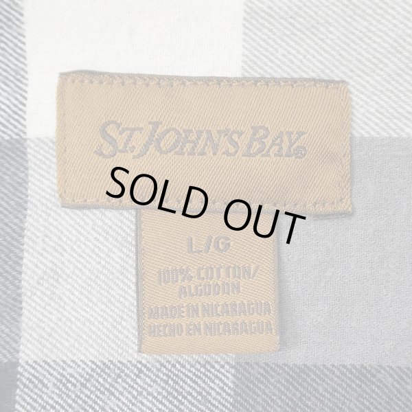 画像2: 90-00's ST JOHN'S BAY フランネル ボタンダウンシャツ “White × Black Plaid” (2)