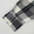 画像4: 90-00's ST JOHN'S BAY フランネル ボタンダウンシャツ “White × Black Plaid” (4)