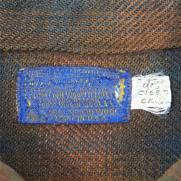 画像2: Early 70's Pendleton ウールジャケット "Ombre Plaid / MADE IN USA" (2)