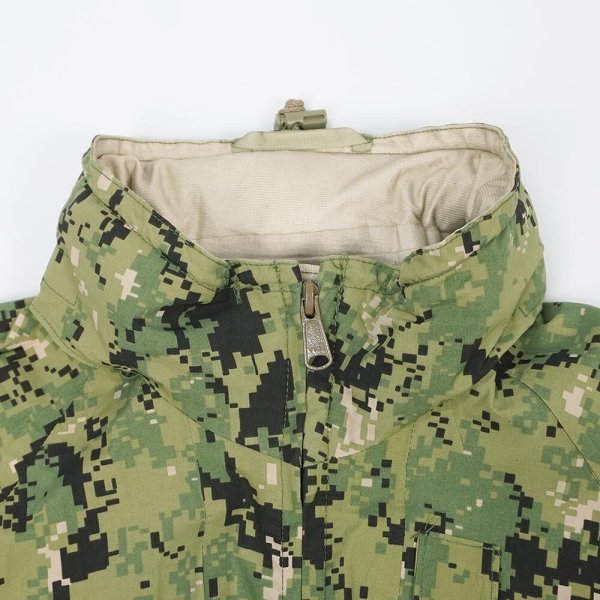 画像3: 00's US.NAVY NWU AOR2 Type3 GORE-TEX PARKA "MEDIUM-SHORT" (3)