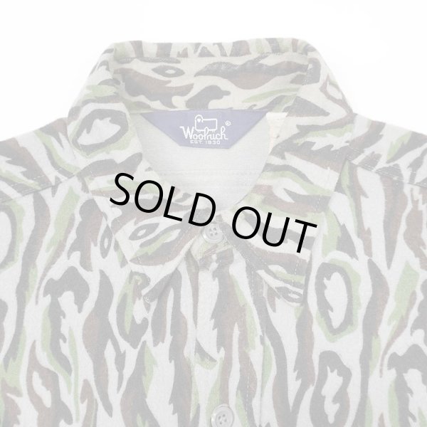 画像3: 80's WOOLRICH シャドーバークカモ柄 シャモアクロスシャツ "MADE IN USA" (3)