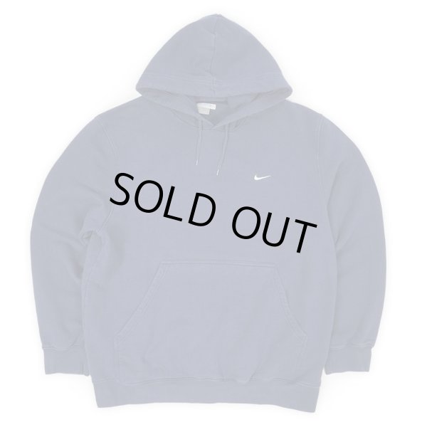 画像1: 00's NIKE スウォッシュロゴ刺繍 スウェットパーカー "FADE NAVY" (1)