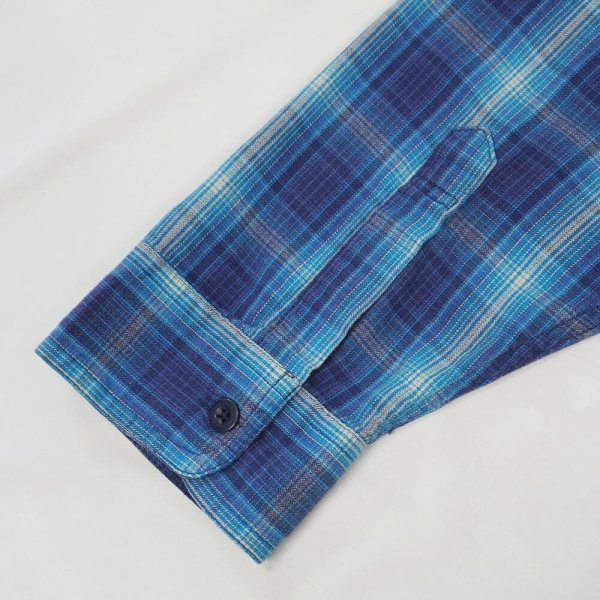 画像5: 00's MOUNTAIN HARD WEAR フランネルシャツ "Blue Ombre Plaid" (5)