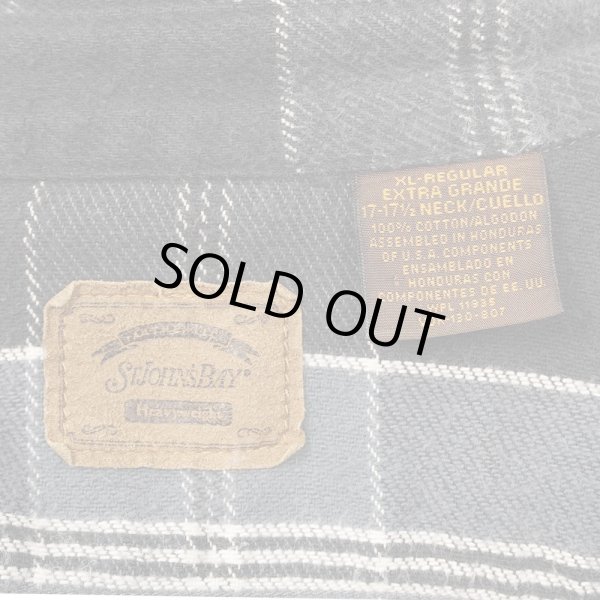 画像2: Late 90's ST JOHN'S BAY ヘビーネルシャツ "Black Plaid / US COMPONENTS" (2)