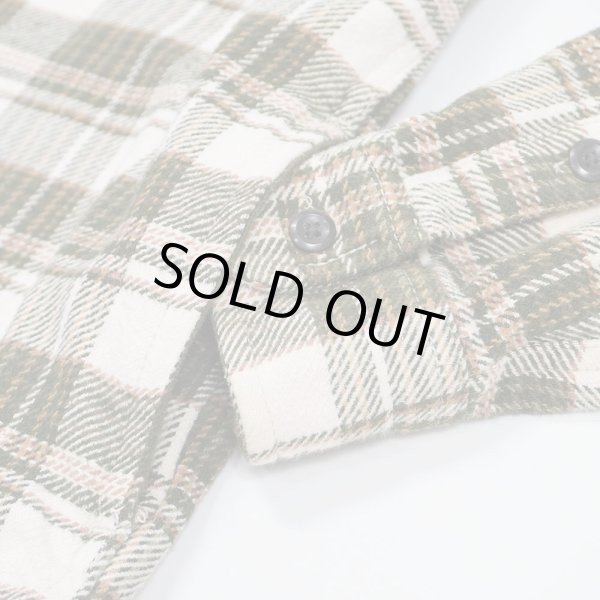 画像4: 00's ORVIS ヘビーネルシャツ “Olive Plaid” (4)
