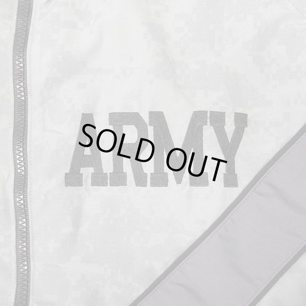 画像4: 【MEDIUM-REGULAR / DEADSTOCK】00's US.ARMY IPFU ピクセルカモ柄 ナイロントレーニングジャケット (4)