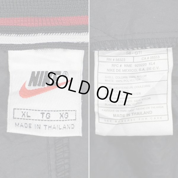 画像2: 90's NIKE Vネック ナイロンプルオーバー “BLACK” (2)