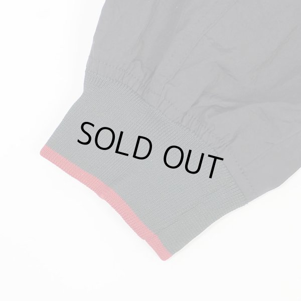 画像4: 90's NIKE Vネック ナイロンプルオーバー “BLACK” (4)