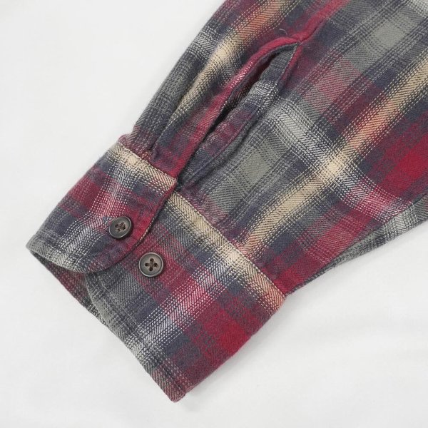 画像4: 00's ST JOHN'S BAY フランネルボタンダウンシャツ "Red Omble Plaid" (4)