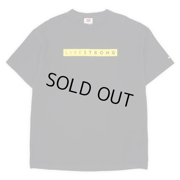 画像1: 00's NIKE LIVESTRONG BOXロゴプリントTシャツ (1)