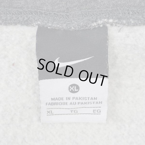 画像2: 00's NIKE スウォッシュロゴ刺繍 スウェットパーカー "GRAY" (2)