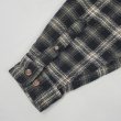 画像4: 00's FIELD & STREAM ヘビーネルシャツ "Black Plaid" (4)