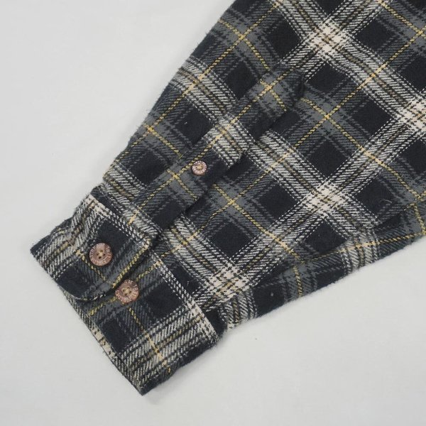 画像4: 00's FIELD & STREAM ヘビーネルシャツ "Black Plaid" (4)