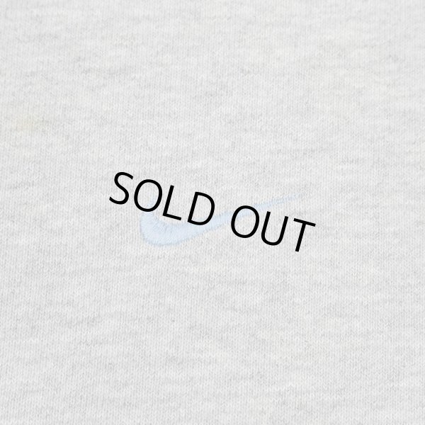 画像2: 00's NIKE センタースウォッシュ スウェットパーカー "MADE IN USA / NIKE TEAM" (2)