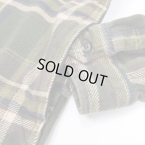 画像4: 00's ORVIS ヘビーネルシャツ "Olive Plaid" (4)