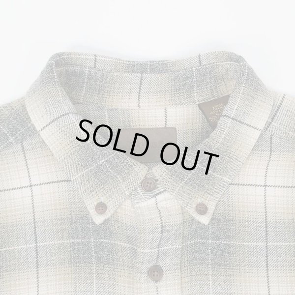 画像3: Late 90's ST JOHN'S BAY フランネル ボタンダウンシャツ "Ombre Plaid" (3)