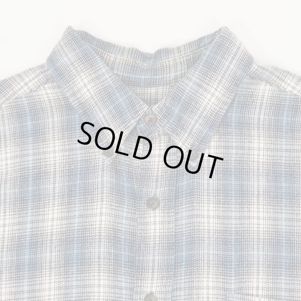 画像3: 90-00's ST.JOHN'S BAY フランネルボタンダウンシャツ "Blue Ombre Plaid" (3)