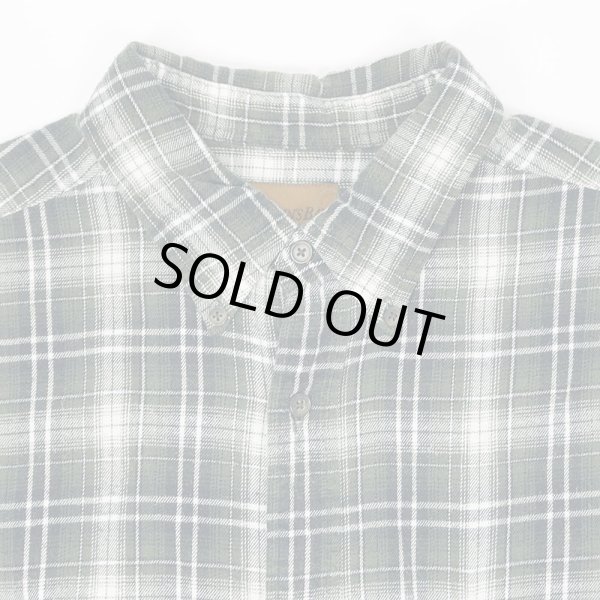 画像3: 90-00's ST.JOHN'S BAY フランネルボタンダウンシャツ "Olive Ombre Plaid" (3)