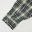 画像4: 90-00's ST.JOHN'S BAY フランネルボタンダウンシャツ "Olive Ombre Plaid" (4)