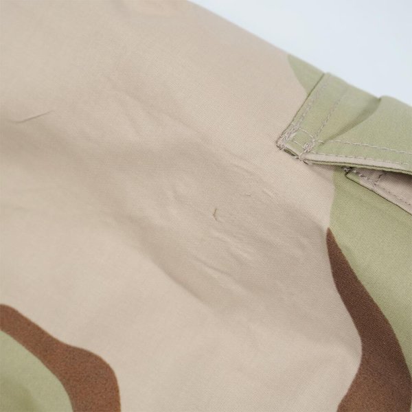 画像4: 00's US.ARMY ECWCS 3C デザートカモ柄 GORE-TEX PARKA "DEADSTOCK / SMALL-REGULAR" (4)