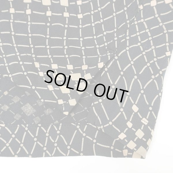 画像4: 90's PERRY ELLIS S/S 総柄シルクシャツ "DEADSTOCK" (4)